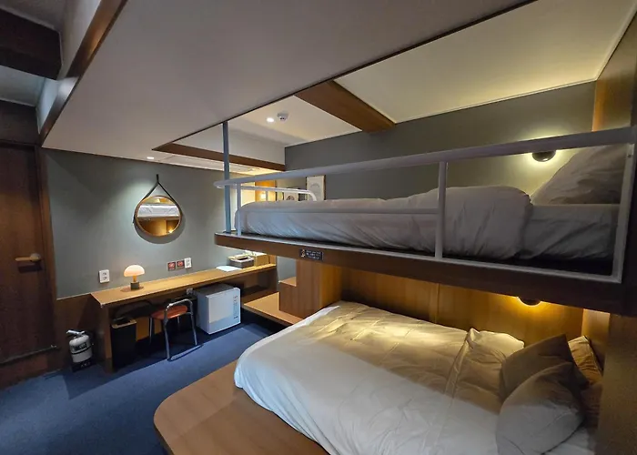 Hostel 마루 종로 Maru Jongno *