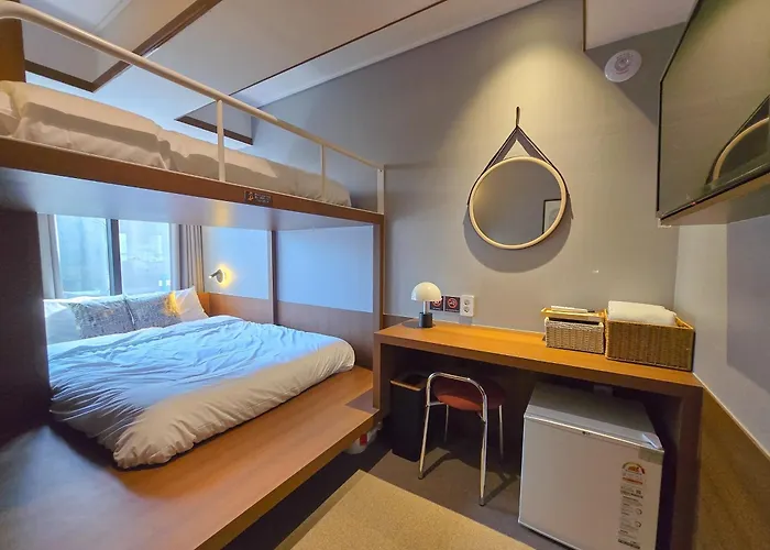 Hostel 마루 종로 Maru Jongno Seoul